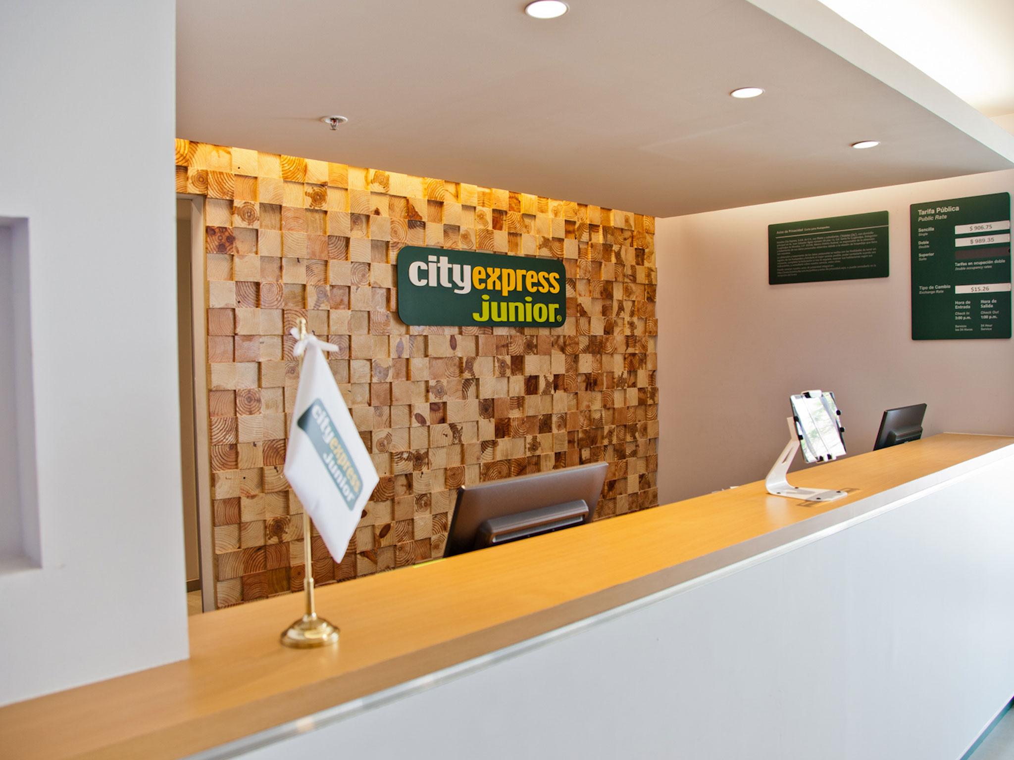 City Express Junior By Marriott Puebla Angelopolis Dış mekan fotoğraf