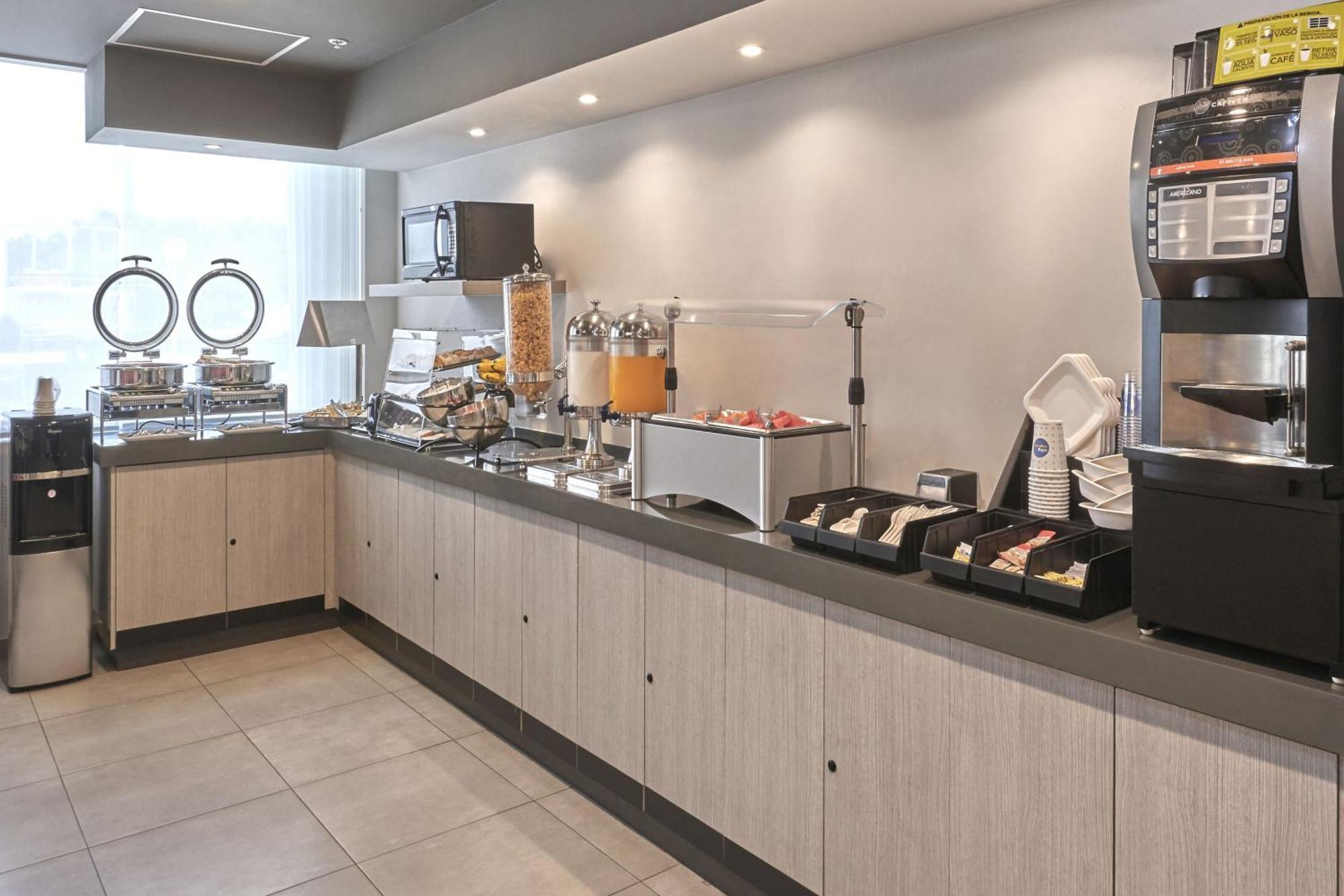 City Express Junior By Marriott Puebla Angelopolis Dış mekan fotoğraf